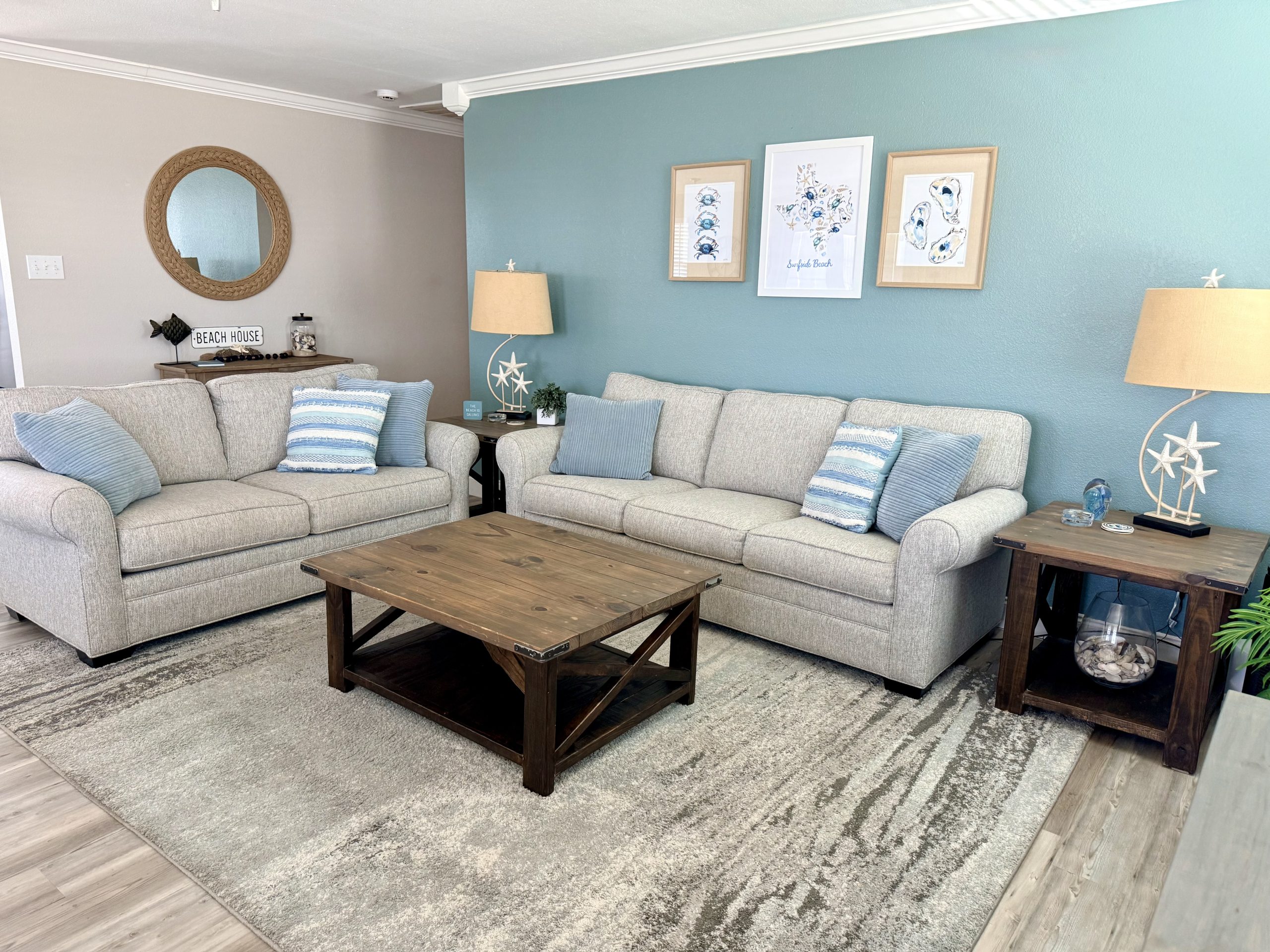 Spacious living, dining & kitchen for gathering and relaxing